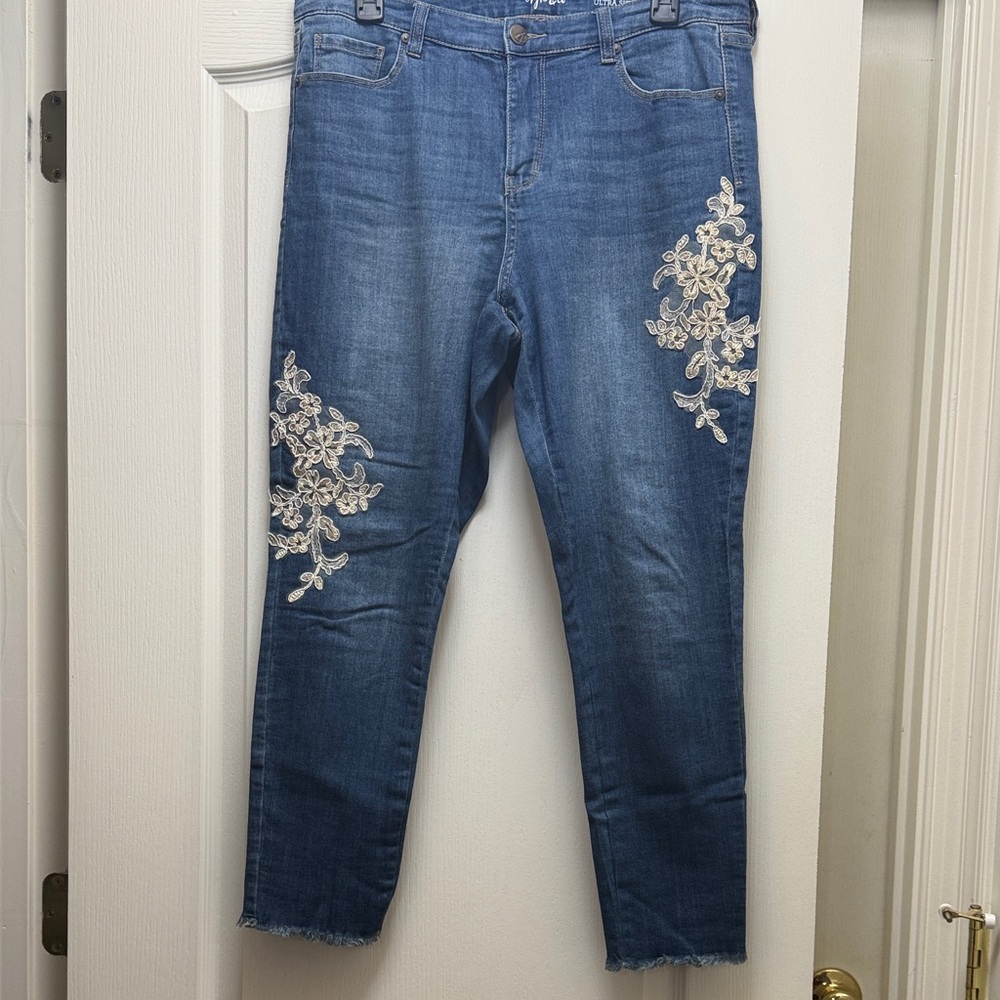 Women's Blue Embroidered Jeans